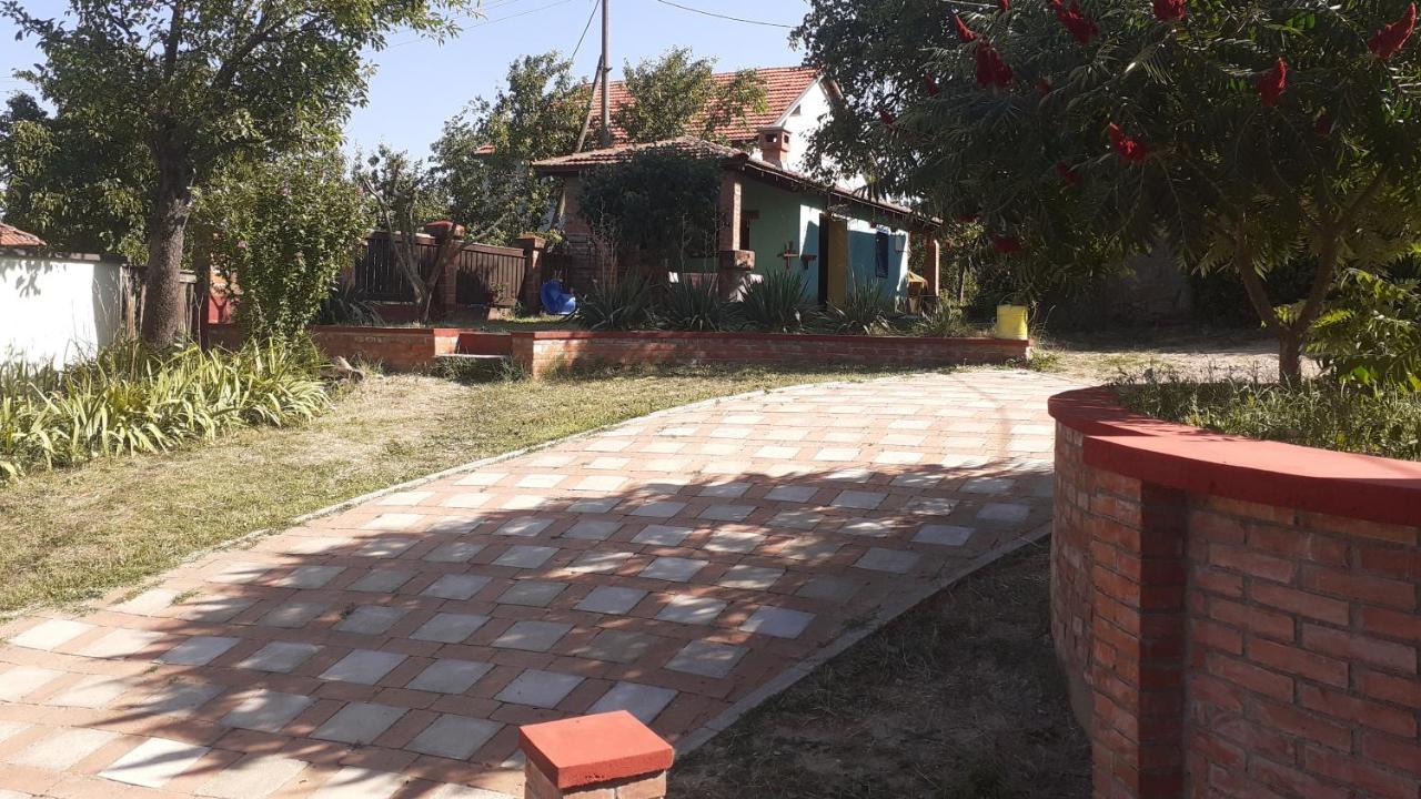 Village House Moo Moo Vranje Ngoại thất bức ảnh